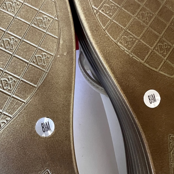 NIB Donal Pliner Fifi Bone Embellished Canvas Platform Wedge Sandals 8.5 - Picture 9 of 11